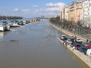 Quais inondés à Budapest